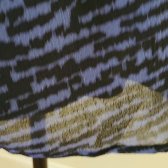 Linea by Louis Dell Olio printed short sleeve top - Picture 5 of 5